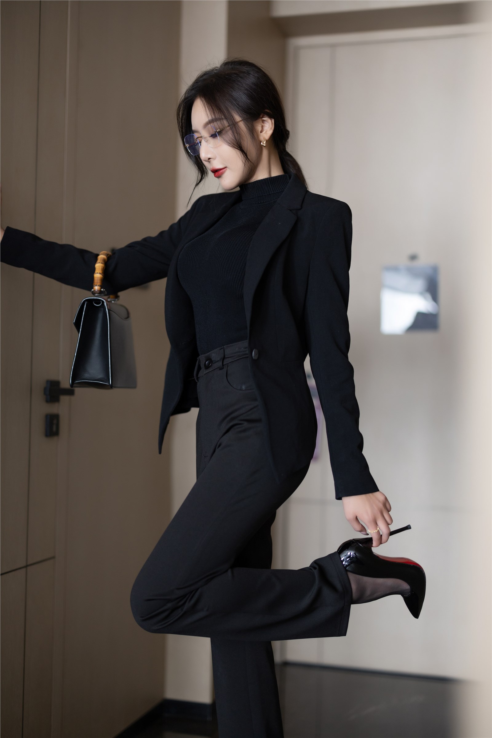 Wang Xinyao Yanni - NO.012 Buy watermark free black suit with pants, Gao Qilan(18)